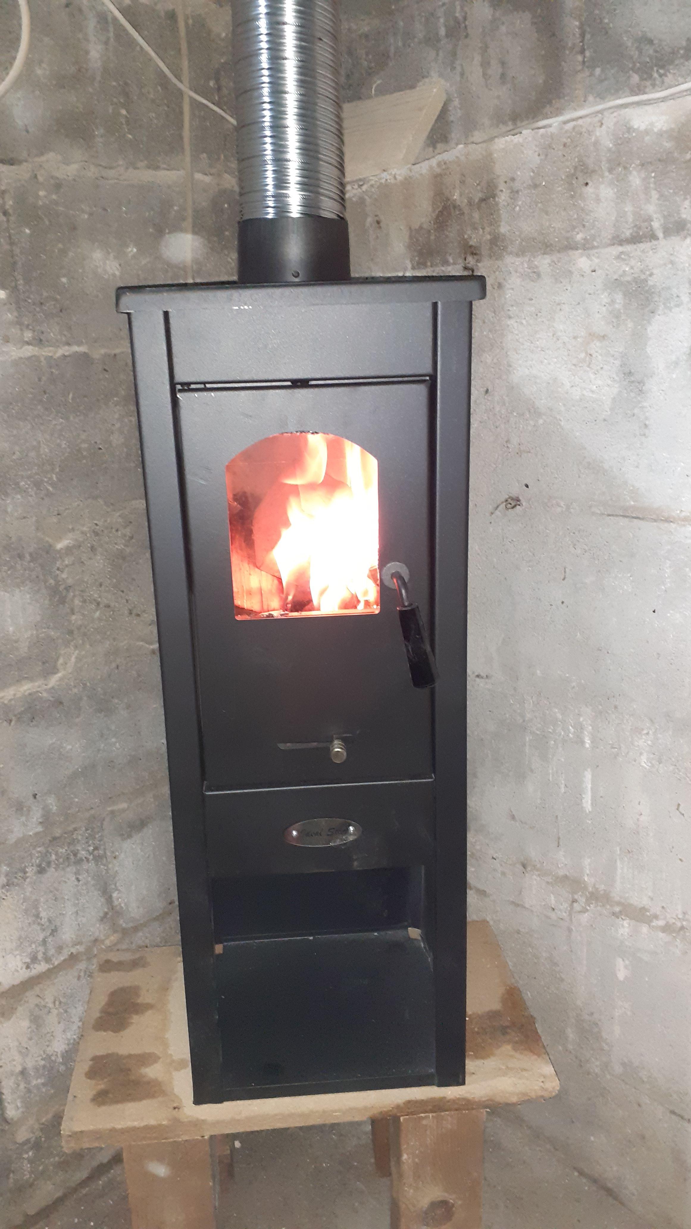 GrecoShop Long Hold Fire Black Lux stufa a legna 7 kW antracite