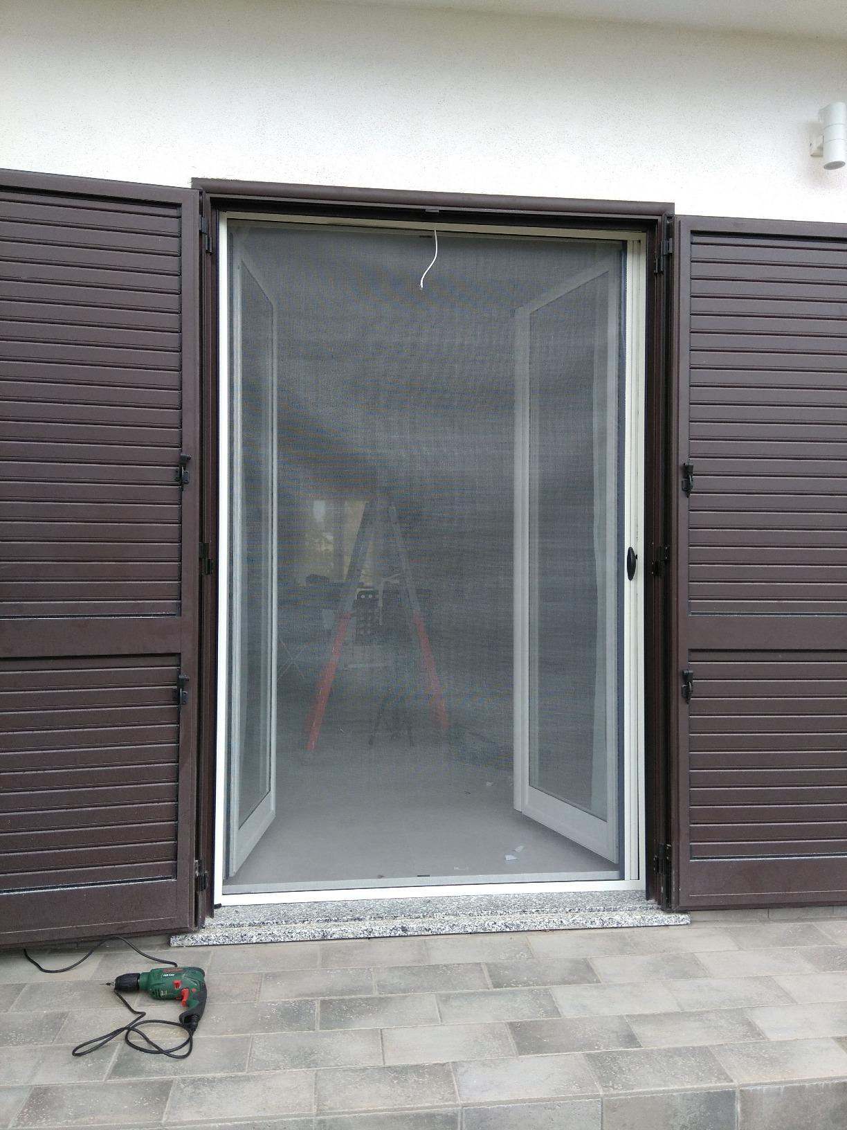 GrecoShop zanzariera a rullo 150x250 porta bianca alluminio